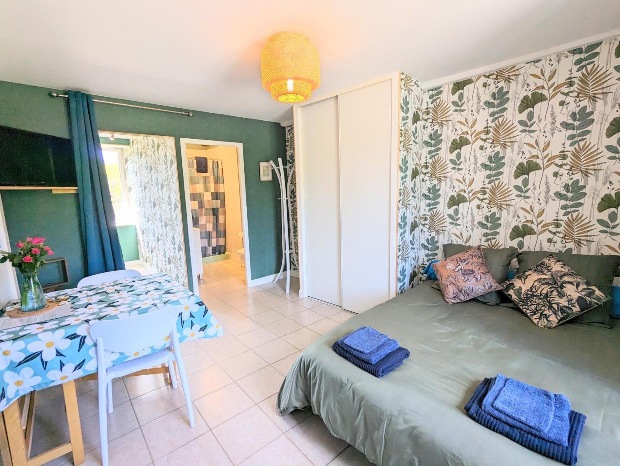 Studio Silhem Saint-Germain-les-Belles Exteriör bild